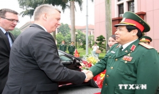 Đoàn cấp cao Bộ Quốc phòng Ba Lan thăm chính thức Việt Nam