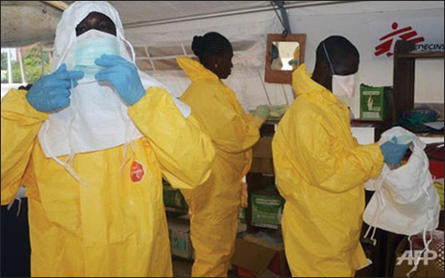 3-health-workers-with-ULLN.jpg