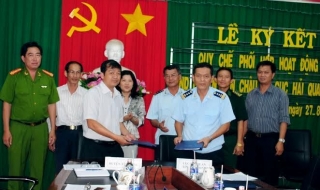 Cục Hải quan- UBND huyện Tân Châu: Ký kết Quy chế phối hợp