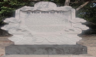 Về Hòn đá Bạc niên đại 180 triệu năm ở Cà Mau