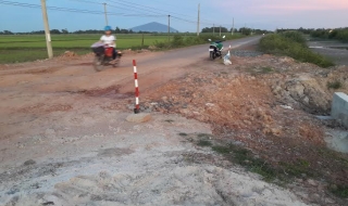 Châu Thành: Thi công cống không bảo đảm an toàn giao thông