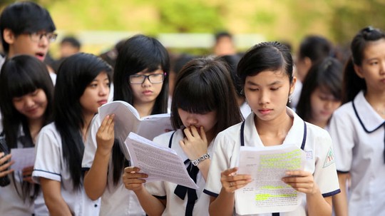 Các thí sinh thi tốt nghiệp tại Trường THCS Lý Phong, quận 5 - TP HCM
