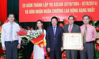 Vụ ASEAN, Bộ Ngoại giao đón nhận phần thưởng cao quý