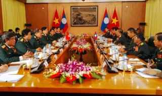 Việt - Lào tăng cường hợp tác quốc phòng