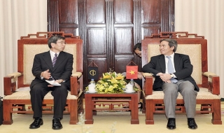 ADB dự kiến tài trợ cho Việt Nam 1,24 tỷ USD trong năm 2015