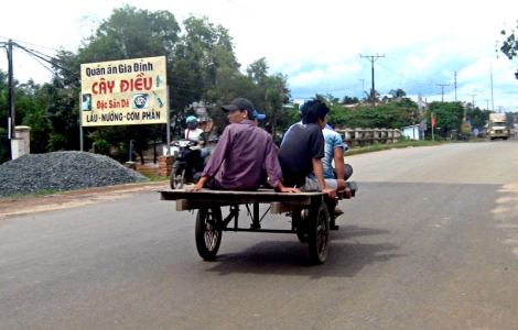 Xe lôi vẫn hoạt động.