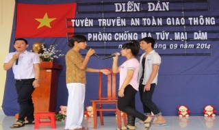 Thanh niên Bến Cầu chung tay phòng chống tệ nạn xã hội và đảm bảo ATGT