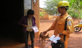 EVN đính chính thông tin 67 nghìn người đi thu tiền điện