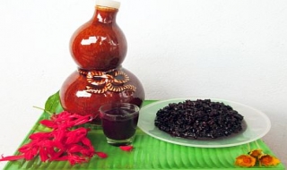 Rượu nếp than - Đặc sản Lai Châu