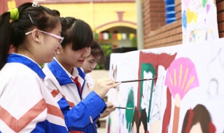 Nhân Ngày Phụ nữ Việt Nam 20/10 nói về bình đẳng giới