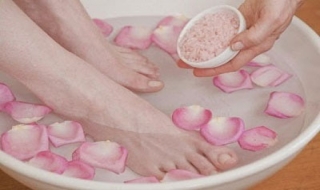 4 'thần dược' trị ra mồ hôi tay, chân cực hiệu quả