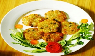 Thơm giòn chả bắp Hội An (Quảng Nam)