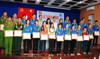 Tân Châu: Tuyên dương cán bộ, đoàn viên, hội viên thanh niên tiêu biểu năm 2014