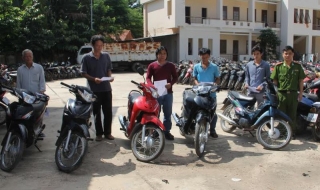Công an Bến Cầu: Trao trả xe môtô cho các nạn nhân