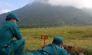 Hòa Thành: Kiểm tra bắn đạn thật trong lực lượng dân quân tự vệ
