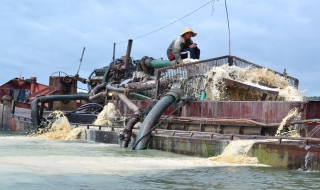 Kiên quyết đình chỉ những bến bãi có nguy cơ cao gây tai nạn