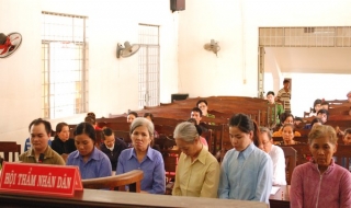 Băng nhóm mua bán phụ nữ lãnh án 28 năm tù