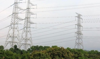 Đóng điện hai công trình cấp bách cấp điện cho miền Nam