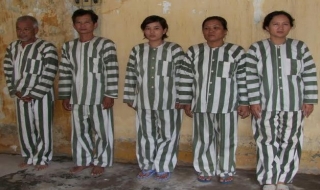 Tạm giữ 5 đối tượng vận chuyển hơn 3.500 gói thuốc lá lậu