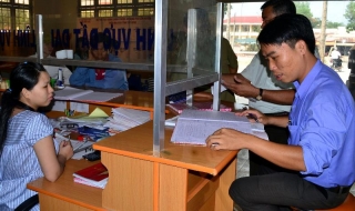 Chuyện dài thiếu và thừa công chức