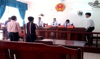 Nghỉ việc phải được hưởng trợ cấp thôi việc theo quy định pháp luật