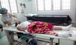 Ghen tuông, vợ dùng xăng đốt chồng