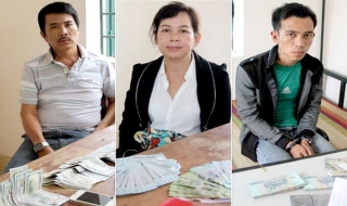 Bắt 4 đối tượng vận chuyển tiền tệ trái phép qua biên giới
