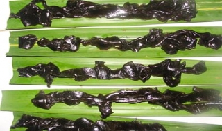 Món bánh nắn lá chan nước cốt dừa ở Sóc Trăng
