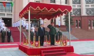 Phó Thủ tướng kiêm Bộ trưởng Bộ Quốc phòng Thái Lan thăm Việt Nam