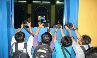 Sắp hết thời 'ai cũng có quyền xử phạt báo chí'