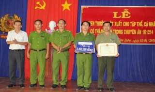 Chủ tịch UBND tỉnh tặng bằng khen đột xuất cho Công an huyện Tân Biên