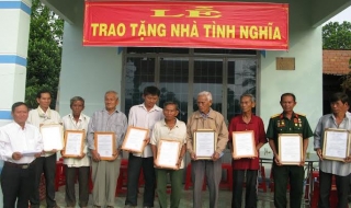 Châu Thành: Bàn giao nhà tình nghĩa cho gia đình chính sách