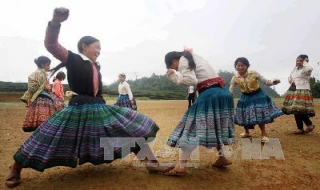Lên vùng cao ăn Tết cổ truyền cùng đồng bào dân tộc Mông