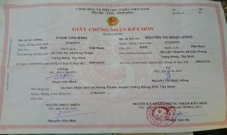 Một người có hai giấy chứng nhận kết hôn (!?)