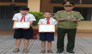 CA Châu Thành: Biểu dương 2 công dân tuổi nhỏ