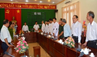 Hội thánh Cao Đài Tòa thánh Tây Ninh chúc tết huyện Hòa Thành