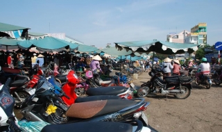 Đi chợ Tết coi chừng bị móc túi