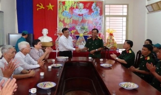 Lãnh đạo Thành phố Tây Ninh thăm, chúc Tết các đơn vị