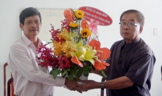 Lãnh đạo huyện Trảng Bàng thăm, chúc mừng ngành Y tế