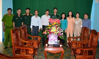 Lãnh đạo huyện Tân Châu thăm các đơn vị bộ đội biên phòng