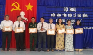 Xã Bàu Năng (Dương Minh Châu) tổ chức Hội nghị điển hình tiên tiến giai đoạn 2010-2015
