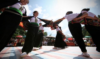 Lên Mai Châu dự hội Xên Mường