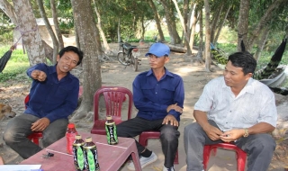 Nhân viên phà Bến Đình cứu một cô gái nhảy sông tự vẫn