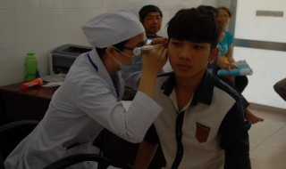 Tân Châu: Khám sức khoẻ cho học sinh đăng ký vào các trường quân sự