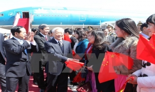 Tổng Bí thư thăm Đại sứ quán và đại diện kiều bào, lưu học sinh