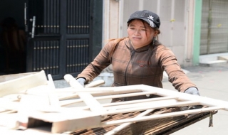 Phải trả 5 triệu yen cho ‘tỉ phú ve chai’