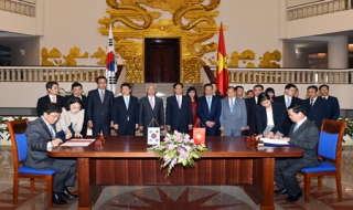 Việt Nam - Hàn Quốc chính thức ký Hiệp định Thương mại tự do