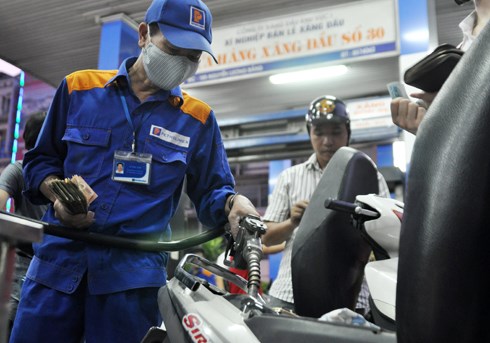 Theo lãnh đạo Bộ Tài chính, giá xăng đã tăng trên 3.000 đồng/lít nếu không dùng các công cụ điều hành