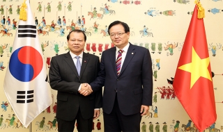 Phó Thủ tướng Vũ Văn Ninh hội kiến Chủ tịch Quốc hội Hàn Quốc