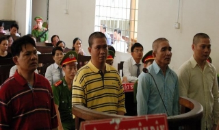 Bản án nghiêm khắc đối với băng nhóm mua bán và vận chuyển ma tuý